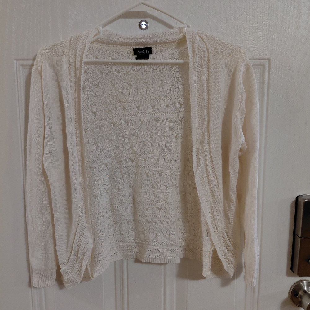 Rue21 Cream Open-Front Sweater